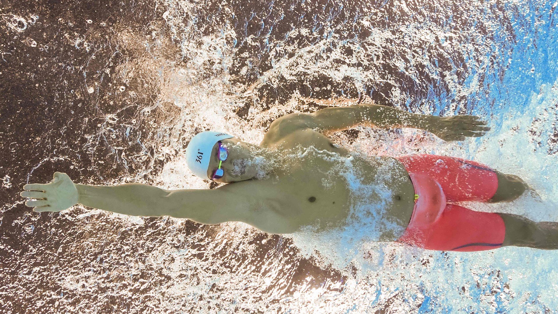 Doinb遭遇三连败，勇士教练面临巨大压力——战局背后的深层次分析